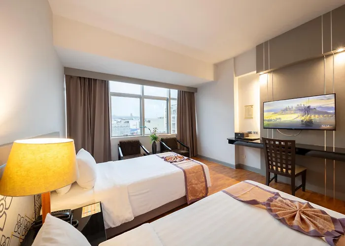 New SeasonHatyai Hotel